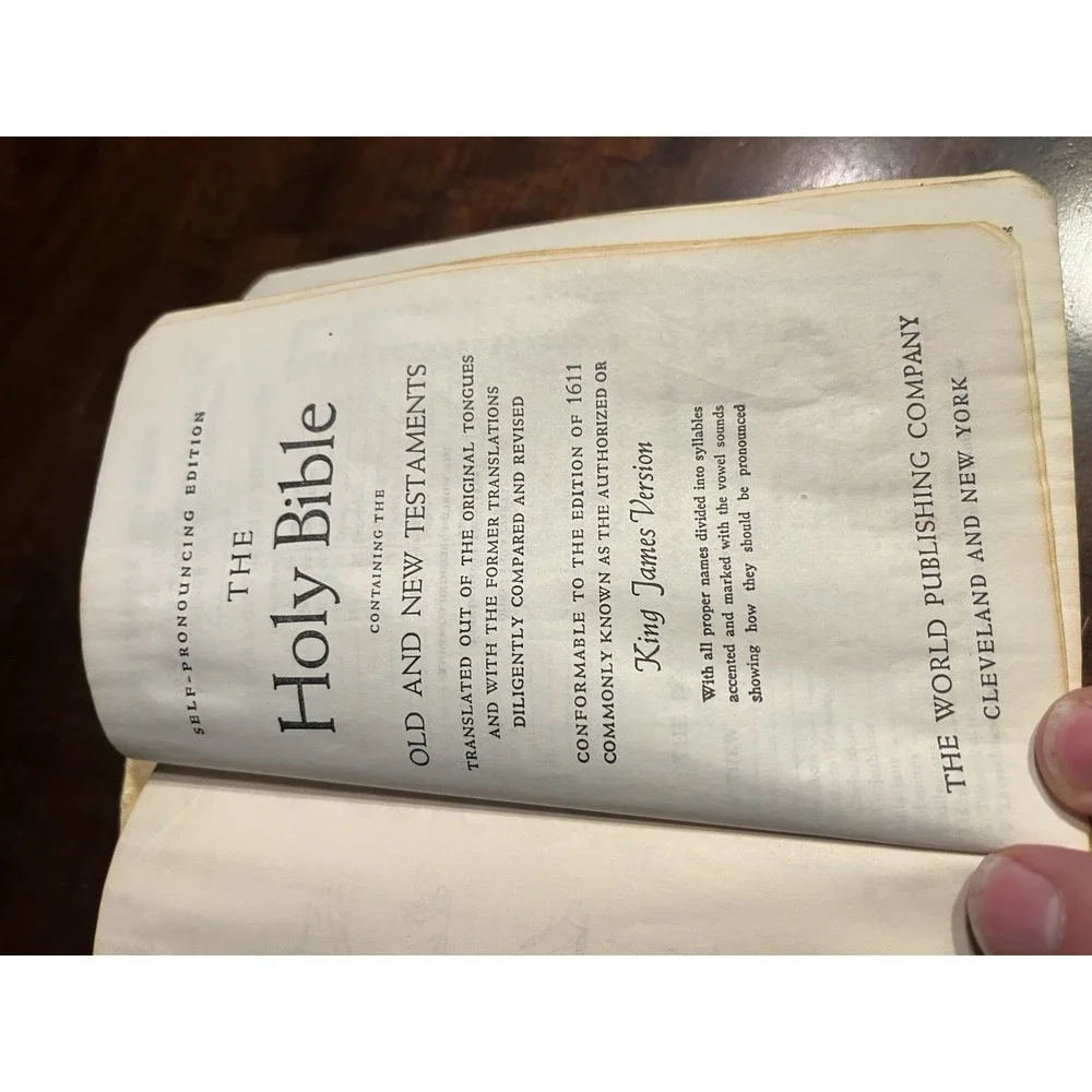 Vintage 1953 KJV Holy Bible World Publishing Illustrated White Cover Self-Pro